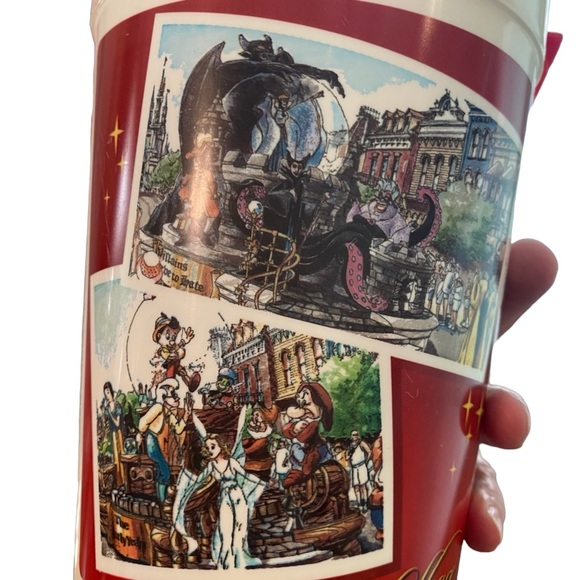 Disney Magic Kingdom Orville Redenbacher’s Popcorn Bucket, no lid, used - Picture 7 of 8